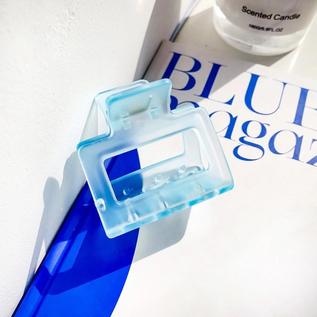 Transluscent Hair Claw