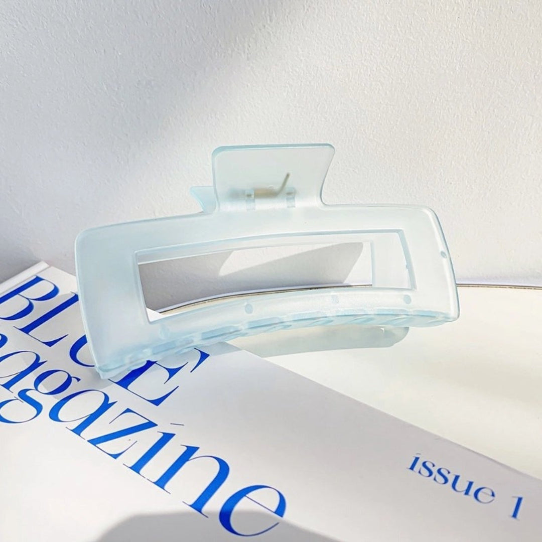 Transluscent Hair Claw