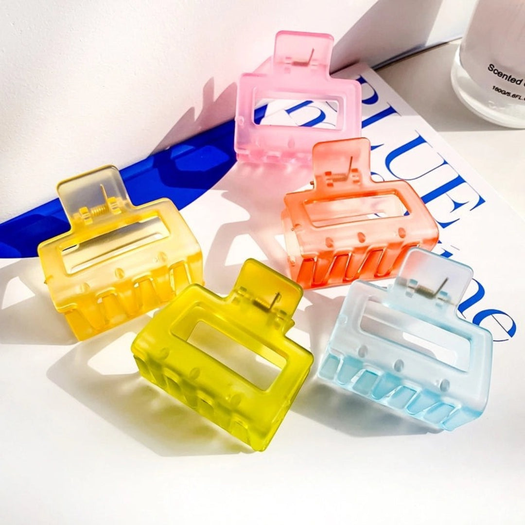 Transluscent Hair Claw